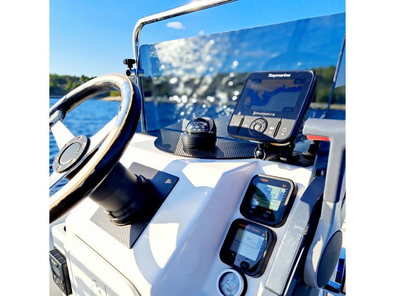 Book yachts online - motorboat - Prestige Ranger 600 - Niky - rent