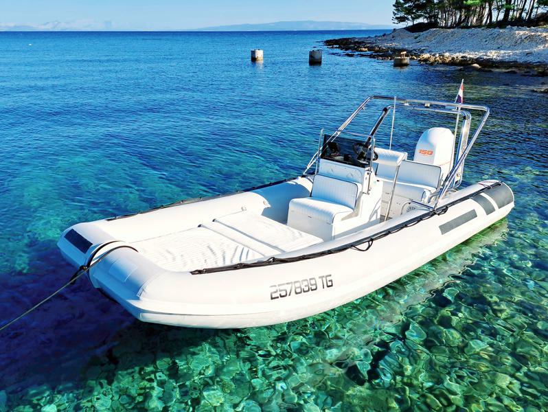 Book yachts online - motorboat - Prestige Ranger 600 - Niky - rent