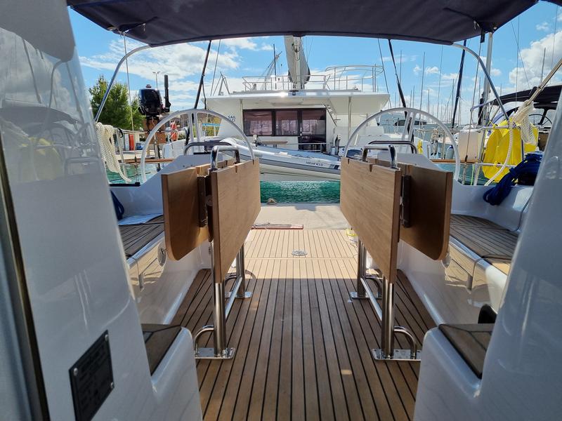 Book yachts online - sailboat - Elan Impression 45 - ZEBA - rent