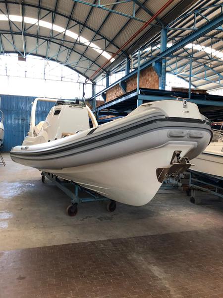 Book yachts online - motorboat - Lord 26 - Ubaldo - rent