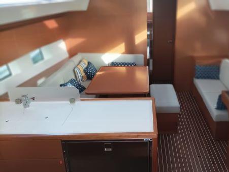 Book yachts online - sailboat - Bavaria C45 - LEGO - rent
