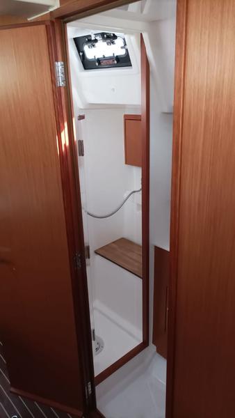 Book yachts online - sailboat - Bavaria C45 - LEGO - rent