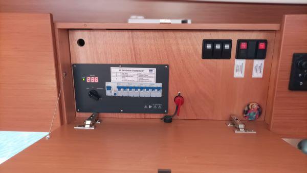 Book yachts online - sailboat - Bavaria C45 - LEGO - rent