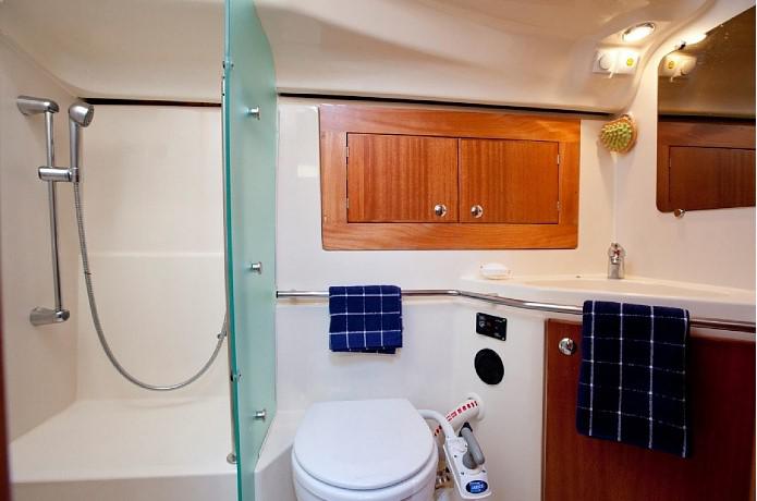 Book yachts online - sailboat - Elan 434 Impression - Kallisti - rent