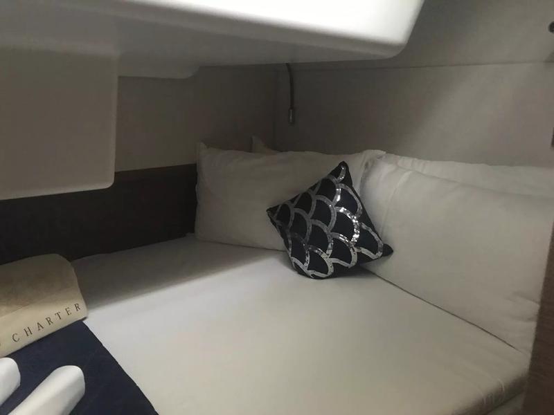 Book yachts online - catamaran - Lagoon 50 - Baten Kaitos II  (A/C, WM, Generator, Tender Lift, Inverter) - rent