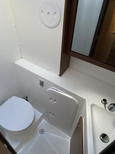 Book yachts online - catamaran - Lagoon 42 - Felis (Inverter, WM) - rent