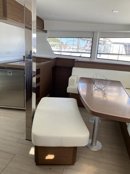 Book yachts online - catamaran - Lagoon 42 - Felis (Inverter, WM) - rent