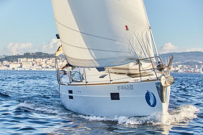 Book yachts online - sailboat - Elan Impression 45 - Alcamaro - rent