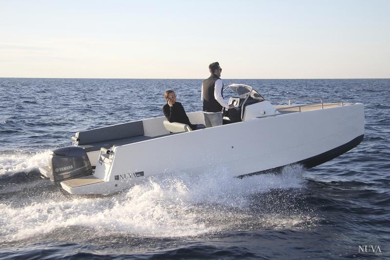 Book yachts online - motorboat - Nuva M6 Open - Vigo - rent