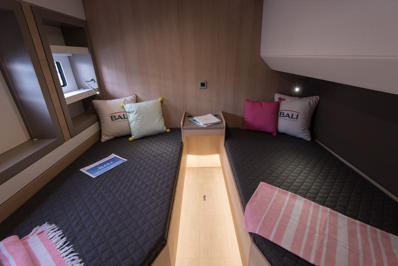 Book yachts online - catamaran - Bali 5.4 - Alfa.bm2 - rent