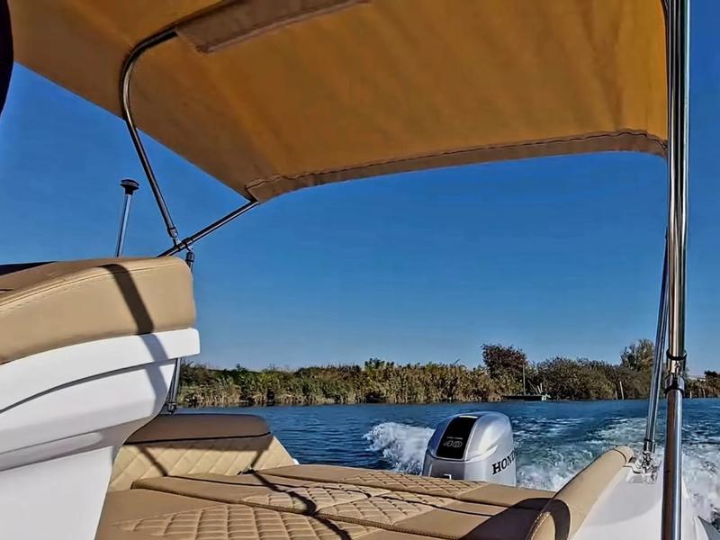 Book yachts online - motorboat - Salpa Soleil 18 - Liberty - rent