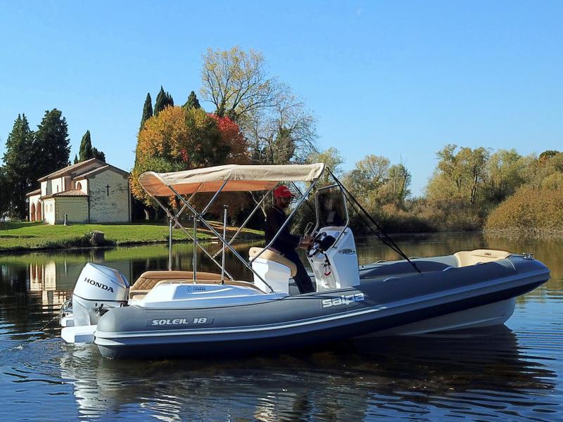 Book yachts online - motorboat - Salpa Soleil 18 - Liberty - rent