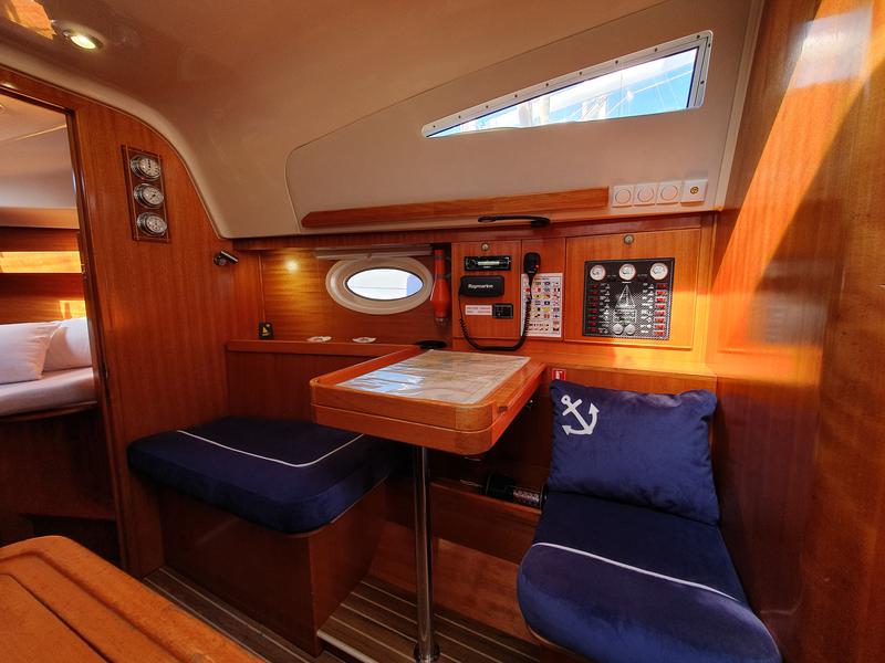 Book yachts online - sailboat - Elan 344 Impression - Vita I - rent