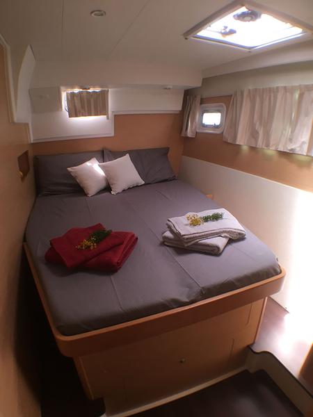 Book yachts online - catamaran - Lagoon 400 - Tortuga - rent