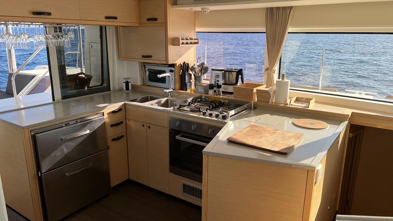 Book yachts online - catamaran - Lagoon 52F - GOA 10 - rent