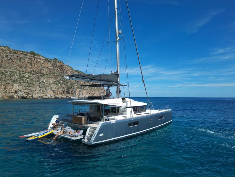 Book yachts online - catamaran - Lagoon 52F - GOA 10 - rent