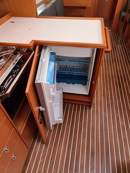 Book yachts online - sailboat - Bavaria  C42 - Melia - rent