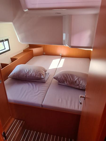 Book yachts online - sailboat - Bavaria  C42 - Melia - rent