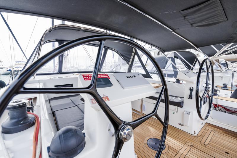 Book yachts online - sailboat - Bavaria C45 Style - Midas - rent
