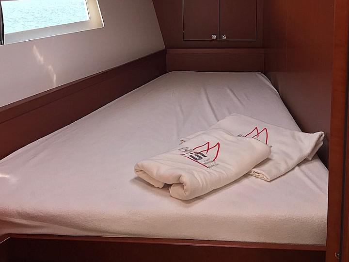 Book yachts online - sailboat - Oceanis 45 - Atlantica - rent