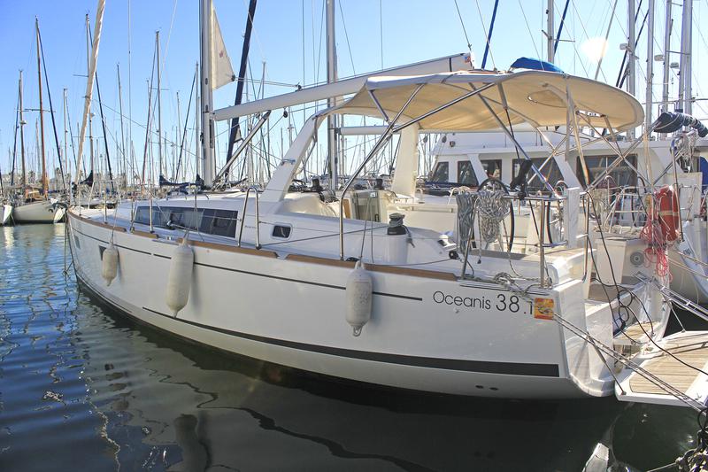 Book yachts online - sailboat - Oceanis 38.1 - TRICICLE - rent
