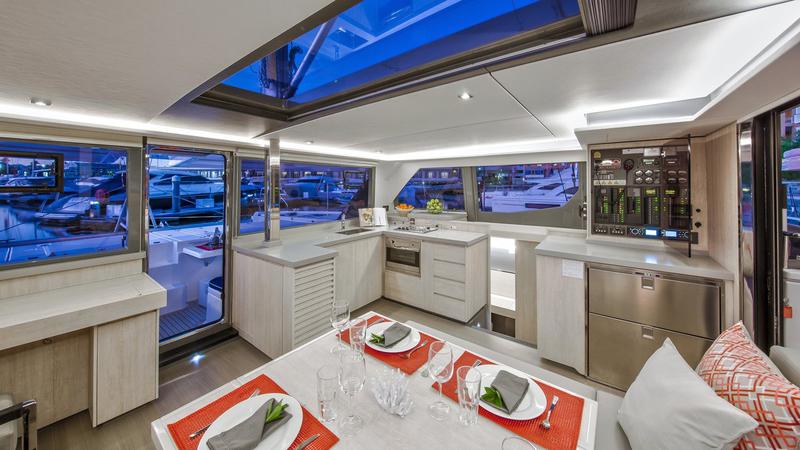 Book yachts online - catamaran - Sunsail 454 - Sunsail 454 (2018) - rent