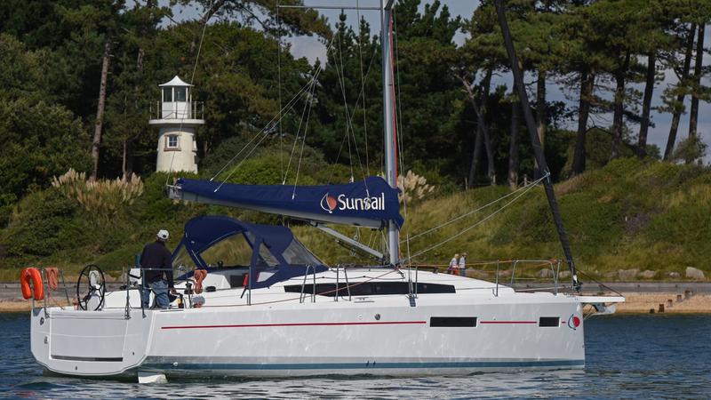 Book yachts online - sailboat - Sunsail 38.0 - Sunsail 38.0 (2022) - rent