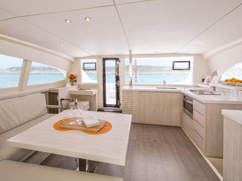 Book yachts online - catamaran - Sunsail 404 - Sunsail 404 (2018) - rent