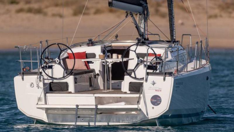 Book yachts online - sailboat - Sunsail 38.0 - Sunsail 38.0 (2022) - rent
