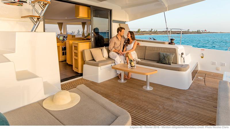 Book yachts online - catamaran - Sunsail Lagoon 424 - Sunsail Lagoon 424 (2020) - rent