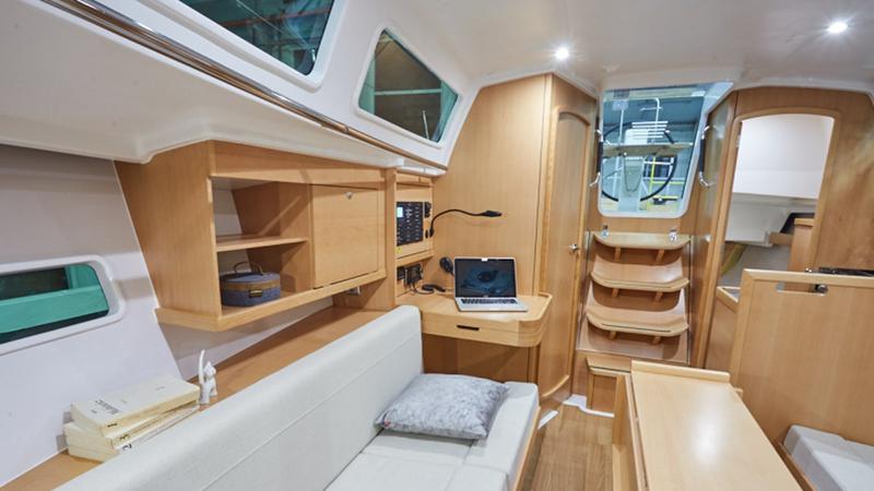 Book yachts online - sailboat - Sunsail Sun Odyssey 319 - Sunsail Sun Odyssey 319 (2019) - rent