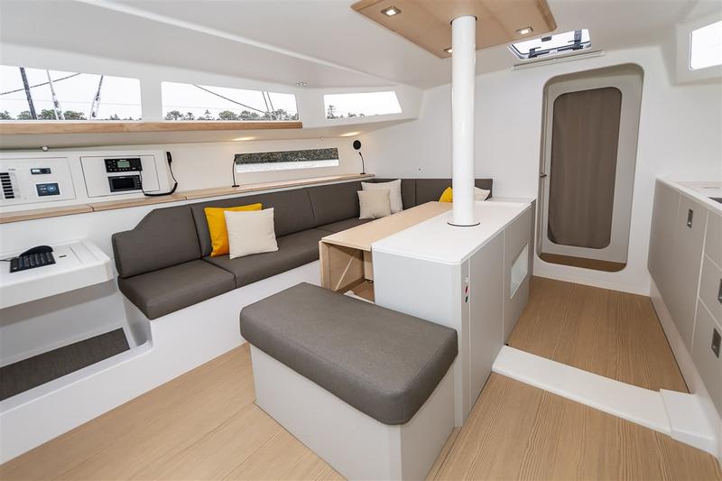 Book yachts online - sailboat - Pogo 44 - Spirit - rent