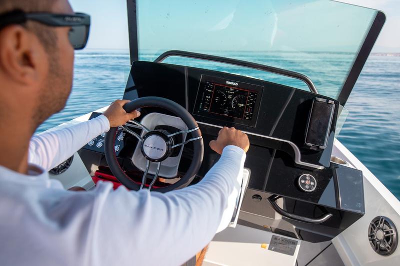 Book yachts online - motorboat - Saxdor 200 Sport - 115 Mercury - Big Wave - rent