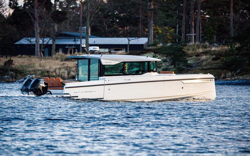 Book yachts online - motorboat - Saxdor 320 GTC - Saxdor 320 GTC (2023) - rent