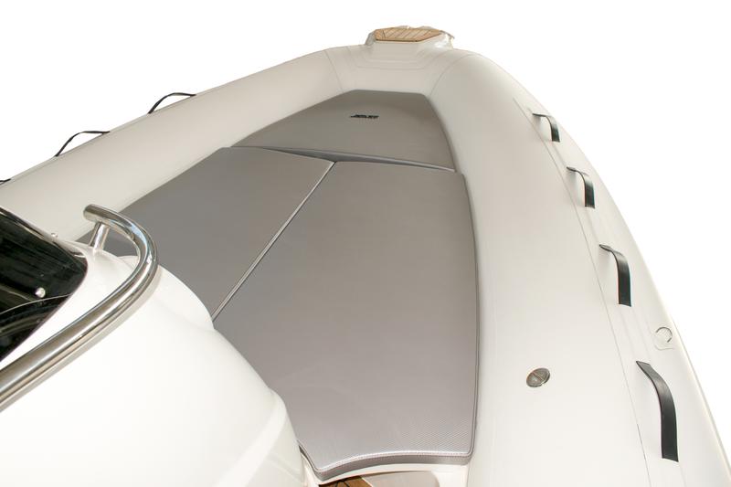 Book yachts online - other - Jokerboat Clubman 24 - Jokerboat Clubman 24 (2023) - rent
