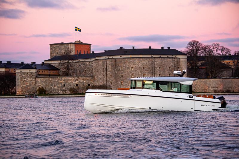 Book yachts online - motorboat - Saxdor 320 GTC - Navtia - rent