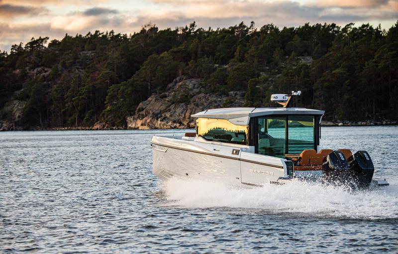 Book yachts online - motorboat - Saxdor 320 GTC - Navtia - rent