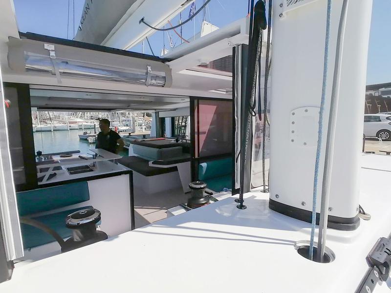 Book yachts online - catamaran - Windelo 54 Yachting - Zig Zag - rent