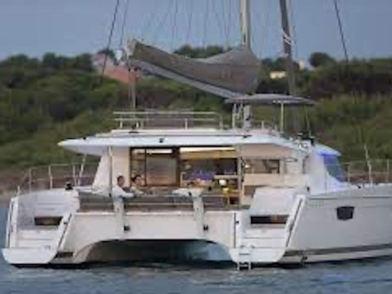 Book yachts online - catamaran - Fountaine pajot 50 - MARTINEA - rent