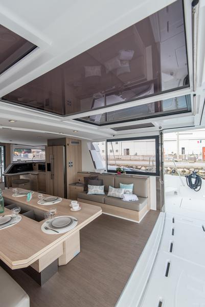 Book yachts online - catamaran - Bali 5.4 4 cab - 2 OCEANS - rent