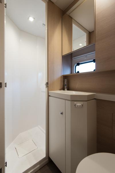 Book yachts online - catamaran - Bali 5.4 4 cab - 2 OCEANS - rent