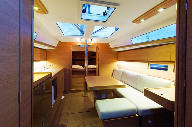 Book yachts online - sailboat - Dufour 382 Grand Large - Gala - rent