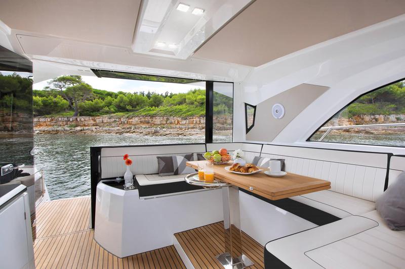 Book yachts online - motorboat - Leader 46 - Giorgia - rent