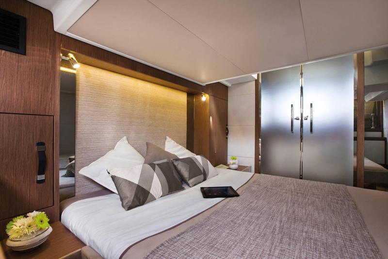 Book yachts online - motorboat - Leader 46 - Giorgia - rent