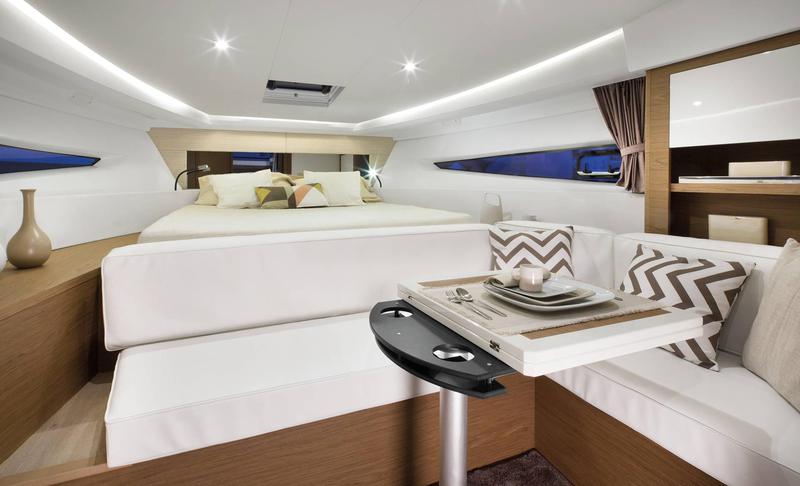 Book yachts online - motorboat - Leader 36 - Partenope - rent