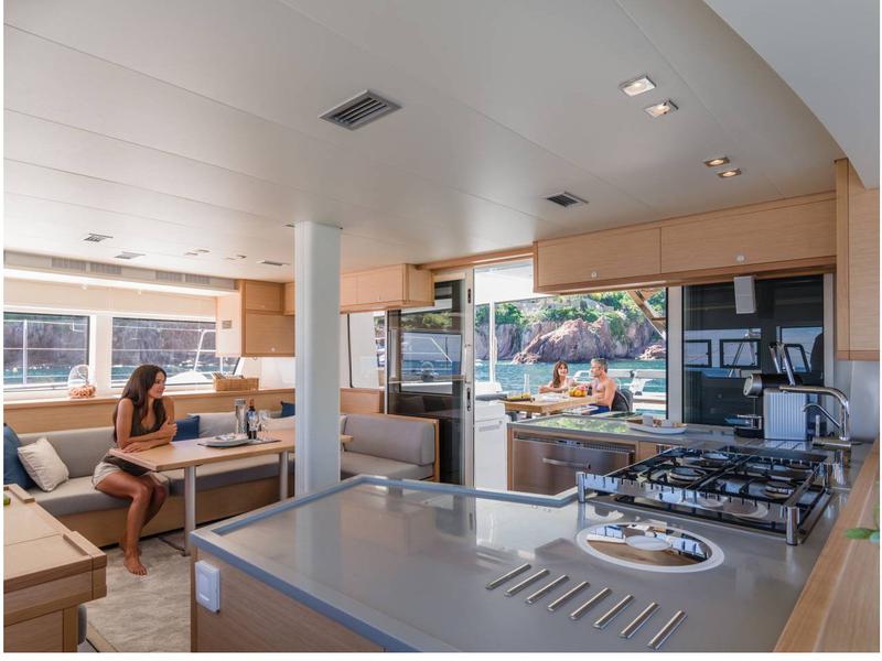 Book yachts online - catamaran - Lagoon 52 - Takamaka - rent