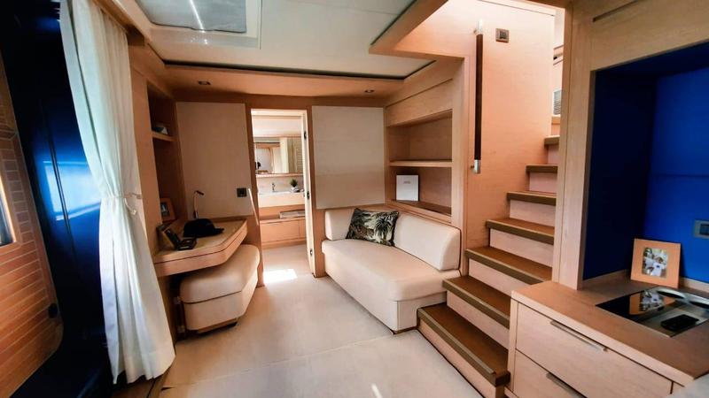 Book yachts online - catamaran - Lagoon Seventy 7 - Mane et Nocte - rent