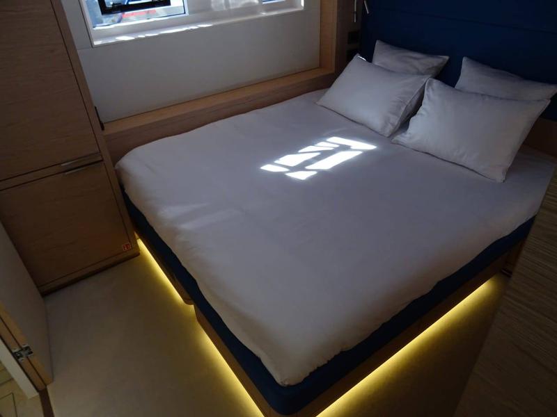 Book yachts online - catamaran - Lagoon Seventy 7 - Mane et Nocte - rent