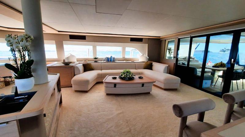 Book yachts online - catamaran - Lagoon Seventy 7 - Mane et Nocte - rent