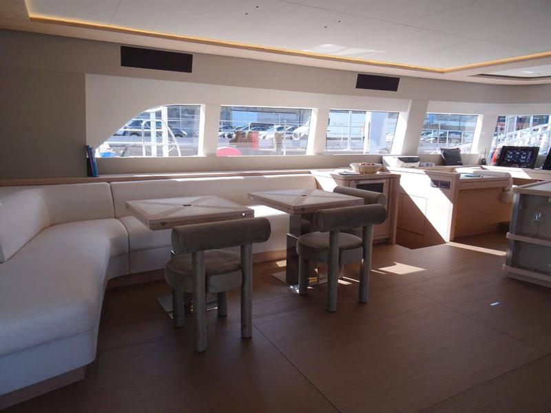 Book yachts online - catamaran - Lagoon Seventy 7 - Mane et Nocte - rent